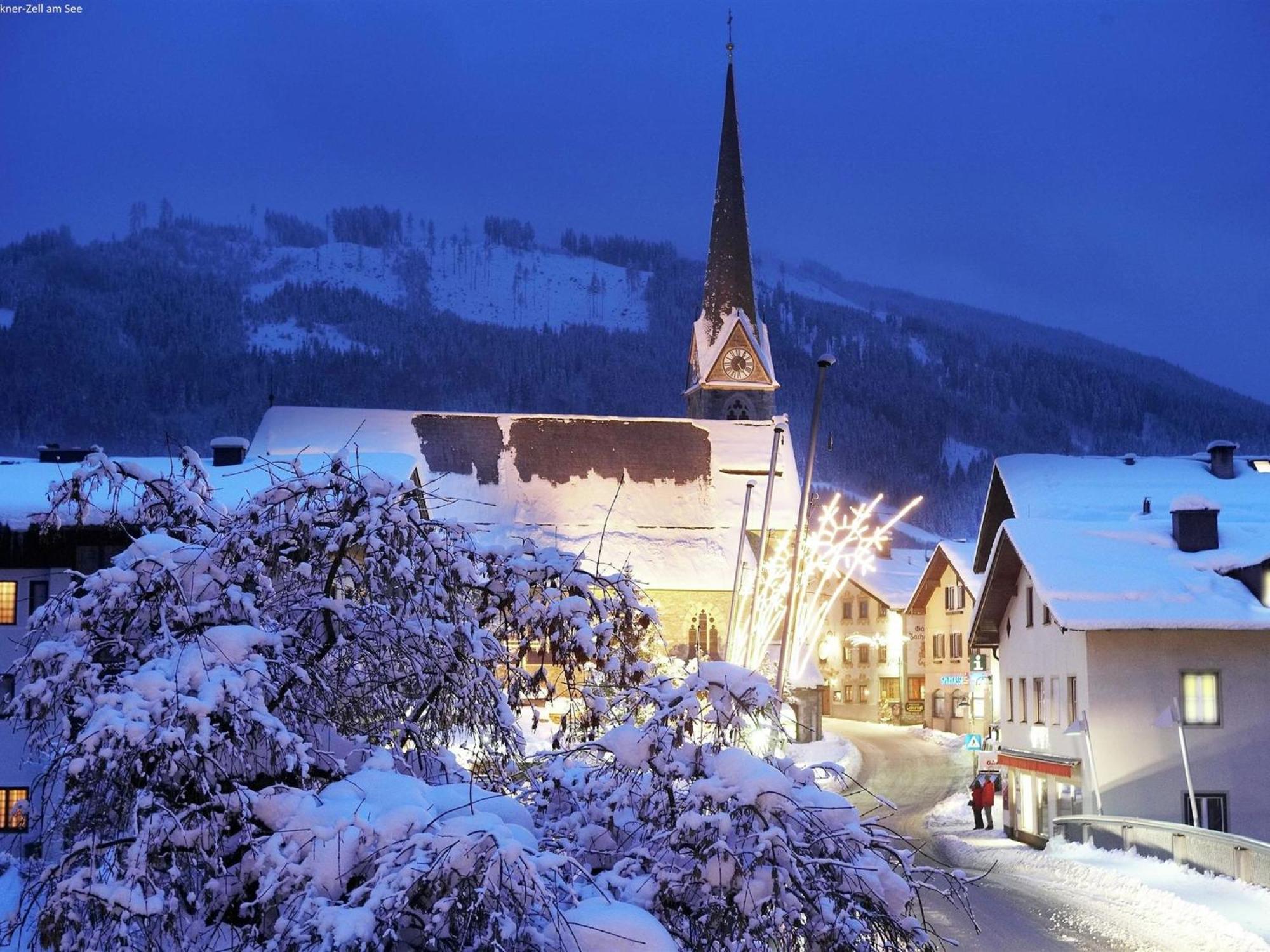 Detached Chalet Close To The Ski Area Villa Fusch an der Glocknerstraße Exteriör bild