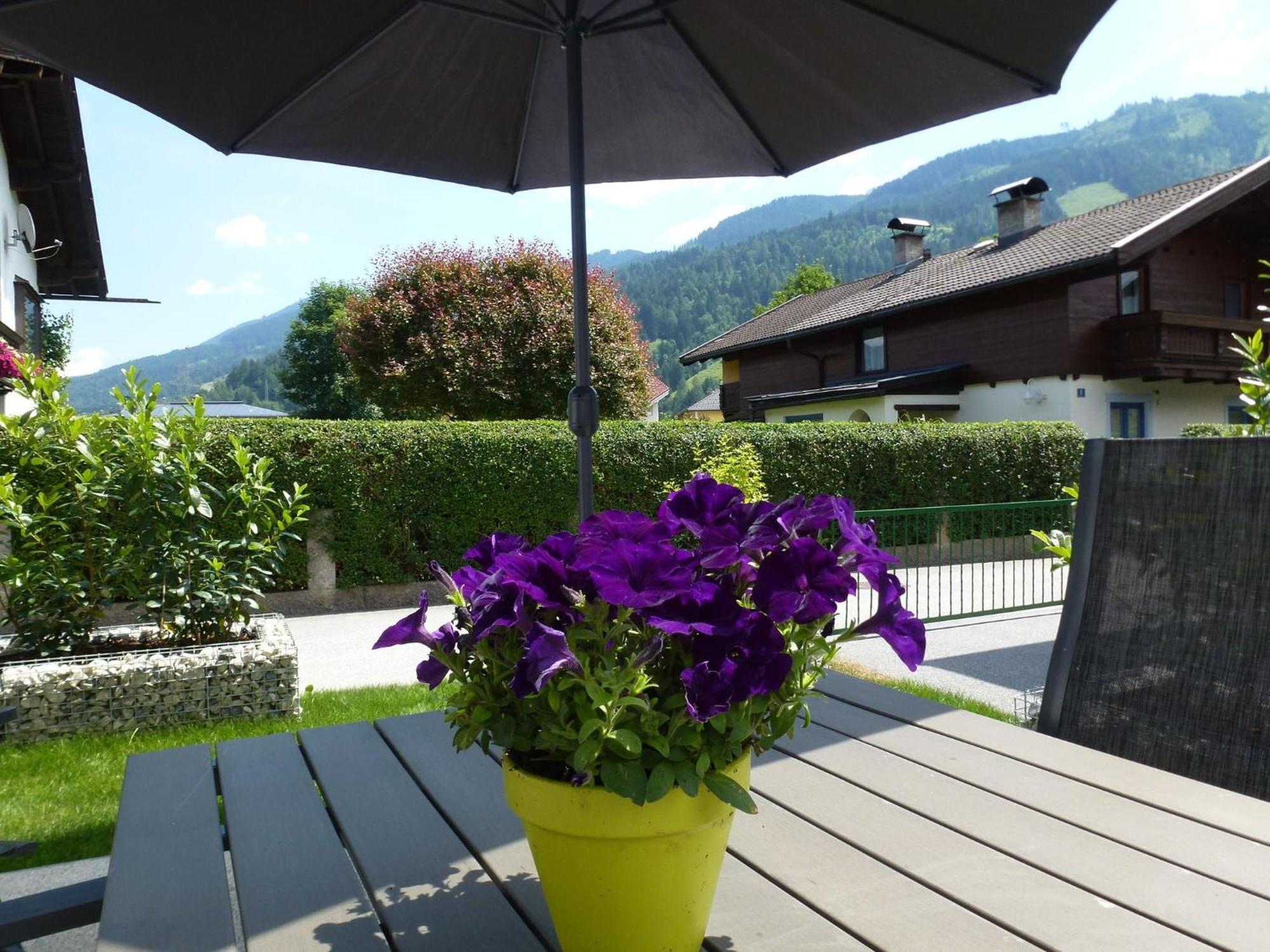 Detached Chalet Close To The Ski Area Villa Fusch an der Glocknerstraße Exteriör bild